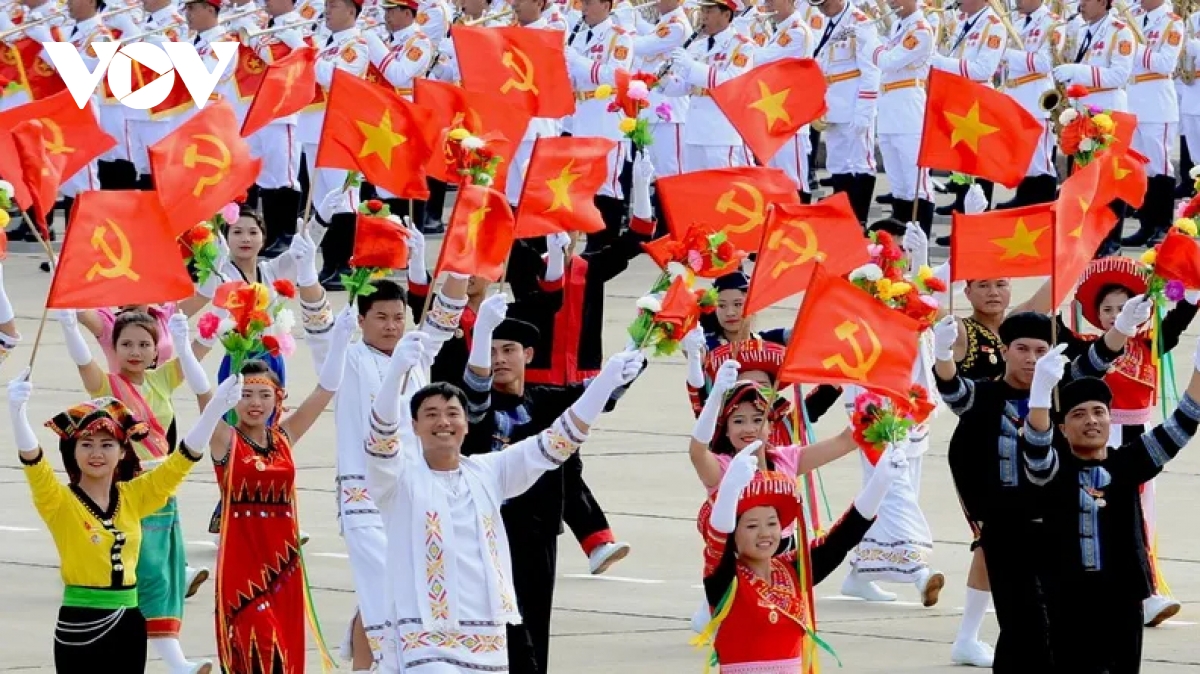 Góp ý dự thảo văn kiện Đại hội XIV: Hạnh phúc của nhân dân là thước đo